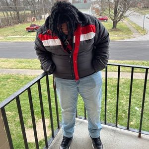 Meet your Posher, Posh